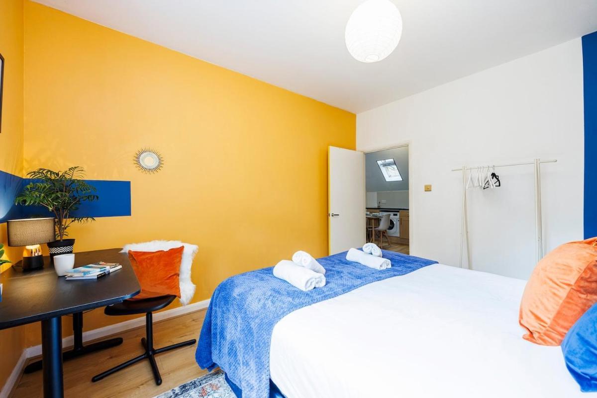 Colourful And Cozy Near Station - New Cross - Goldsmith Apartment London
