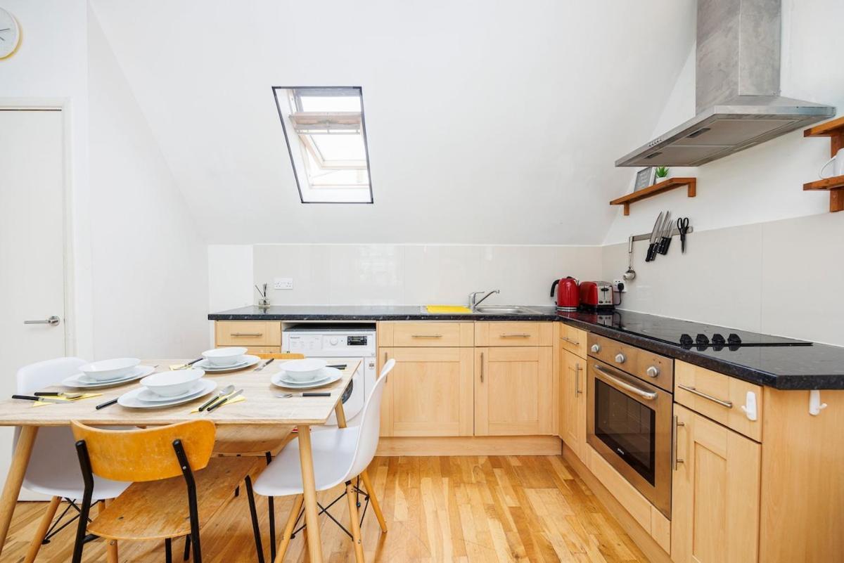 Colourful And Cozy Near Station - New Cross - Goldsmith London