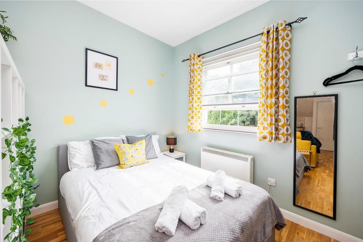 Colourful And Cozy Near Station - New Cross - Goldsmith Apartment *