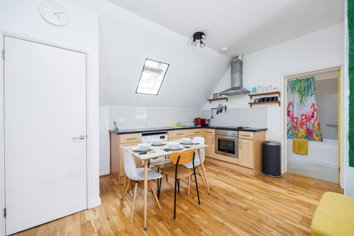 Colourful And Cozy Near Station - New Cross - Goldsmith Appartement